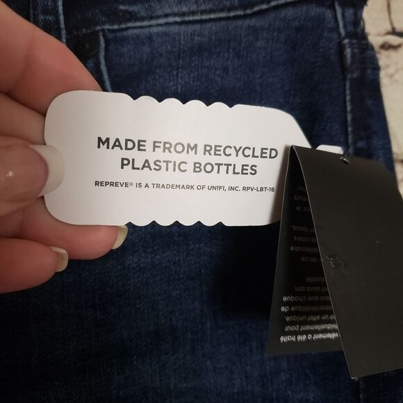 Fashion Nova "Your Turn" Ankle Jeans - Picture 4 of 7